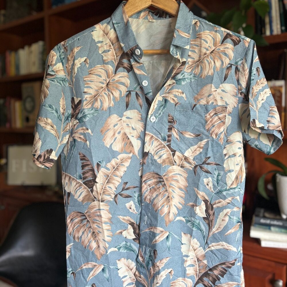 Shein Tropical Leaf Print Button-Up Shirt – Blue/Tan (Size Small)